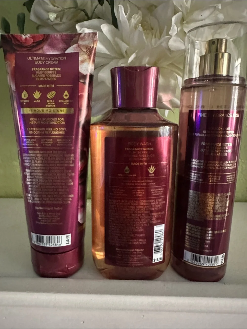 Bath & Body Works Covered in Roses Body care (3)Pc